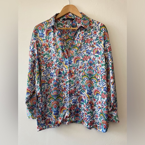 Zara Floral Print Button-Down Blouse – Size M - Picture 2 of 10